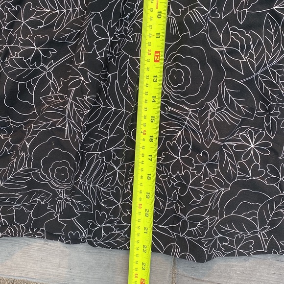 💗HOST PICK💗 Anthropologie skirt from the limited ed 52Conversations collection - Picture 8 of 8